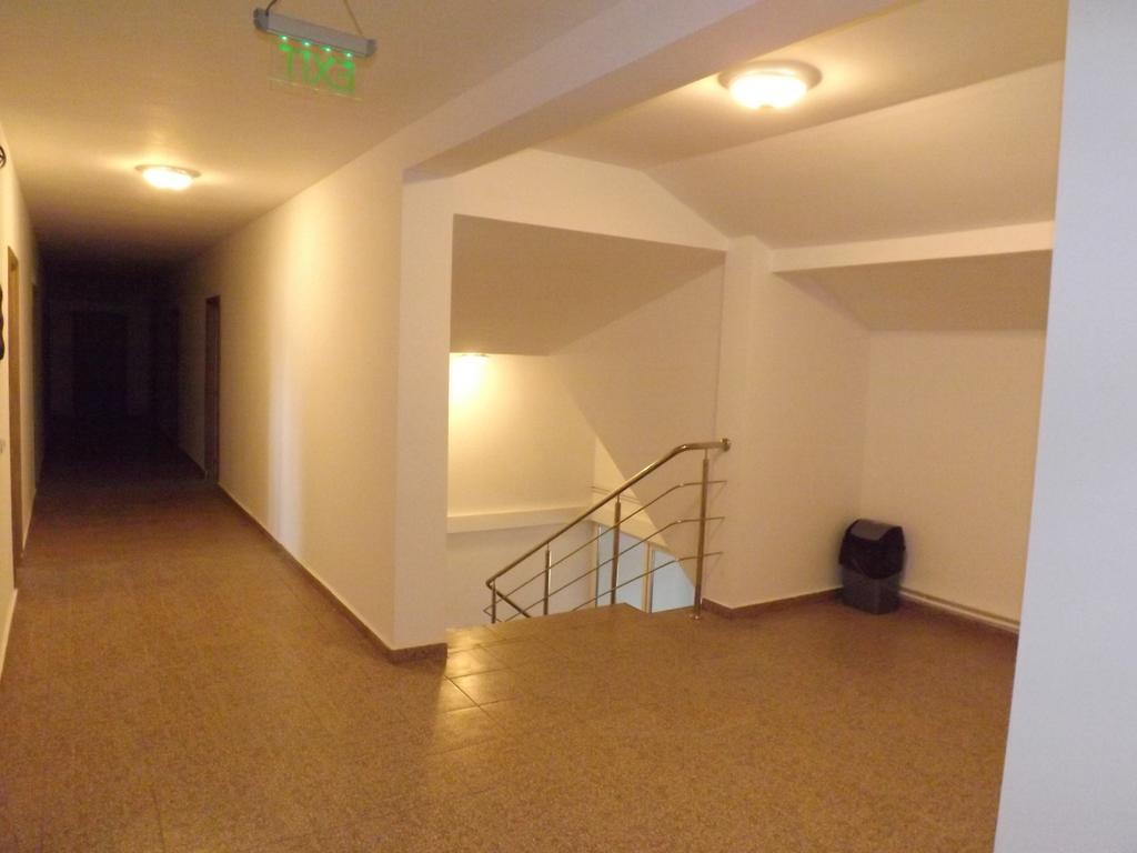 ホテル Casa Dobrescu Centura De Nord クラヨーヴァ エクステリア 写真